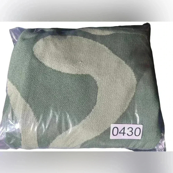 Knit Jersey U-neckline Contrasting Split Midi Dress - Picture 8 of 10